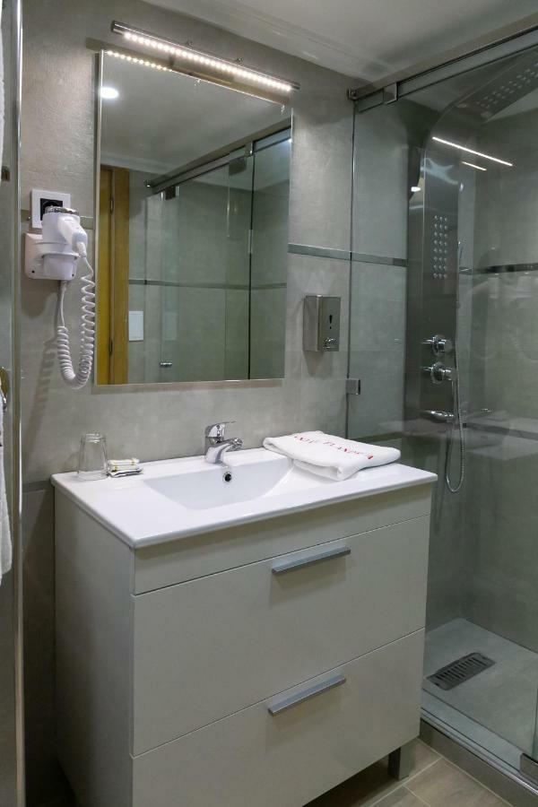 Hotel Tanjah Flandria Tangeri Esterno foto